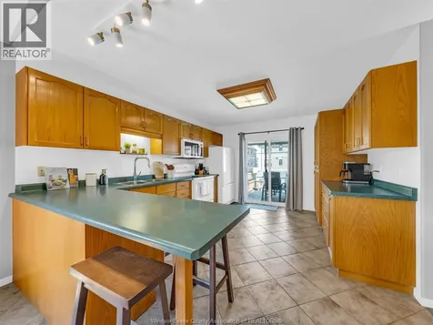 2357 Longfellow Windsor ON N9B 3J7