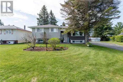 1161 Pine Street Hanmer ON P3P 1S1