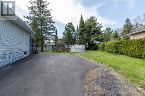 1161 Pine Street Hanmer ON P3P 1S1