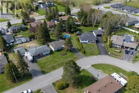 1161 Pine Street Hanmer ON P3P 1S1