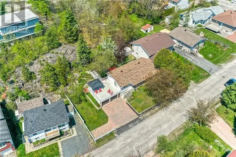 138 Harry Crescent Sudbury ON P3B 3E4