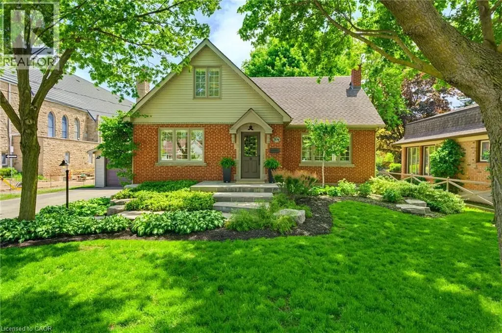 304 Parkside Drive Waterdown ON L0R 2H0