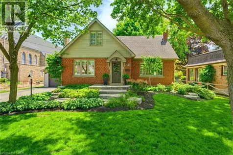 304 Parkside Drive Waterdown ON L0R 2H0