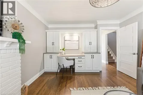 304 Parkside Drive Waterdown ON L0R 2H0