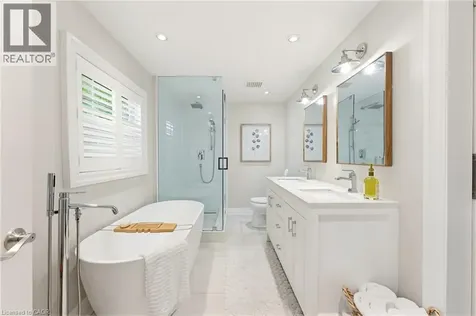 304 Parkside Drive Waterdown ON L0R 2H0