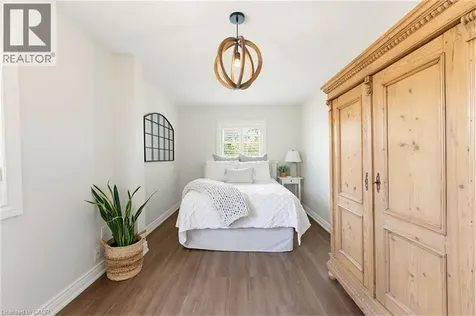 304 Parkside Drive Waterdown ON L0R 2H0