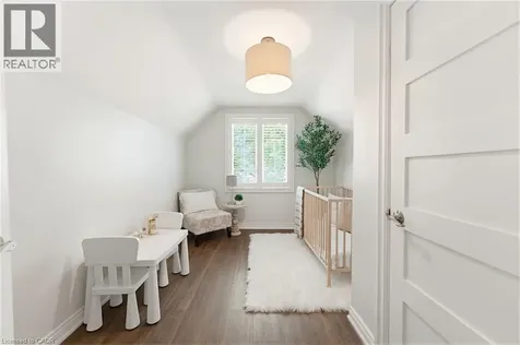 304 Parkside Drive Waterdown ON L0R 2H0