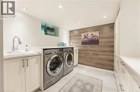304 Parkside Drive Waterdown ON L0R 2H0