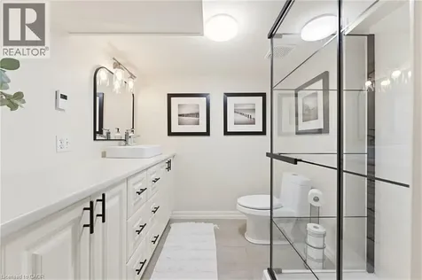 304 Parkside Drive Waterdown ON L0R 2H0