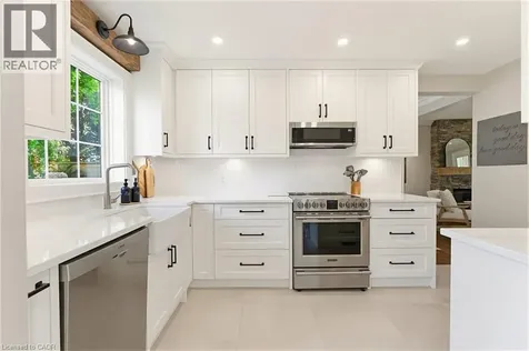 304 Parkside Drive Waterdown ON L0R 2H0