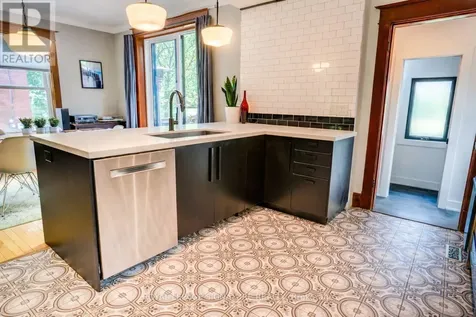 50 Rosedale Avenue West Brampton (downtown Brampton) ON L6X 1K1