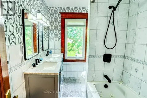 50 Rosedale Avenue West Brampton (downtown Brampton) ON L6X 1K1