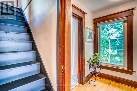 50 Rosedale Avenue West Brampton (downtown Brampton) ON L6X 1K1