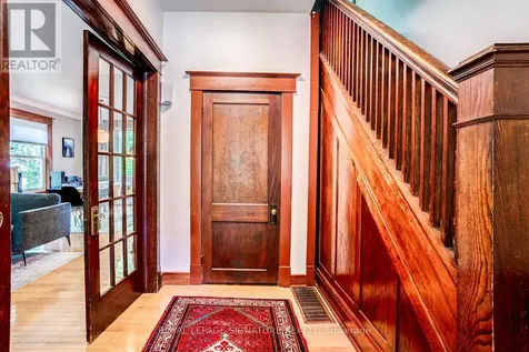 50 Rosedale Avenue West Brampton (downtown Brampton) ON L6X 1K1