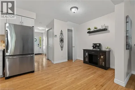 475 Annapolis Court Waterloo ON N2K 4E7