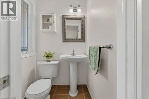 475 Annapolis Court Waterloo ON N2K 4E7