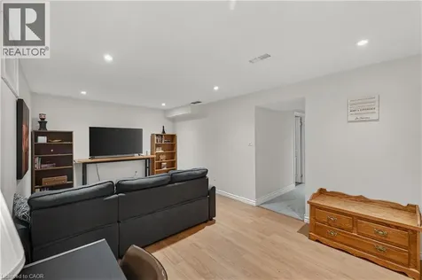 475 Annapolis Court Waterloo ON N2K 4E7