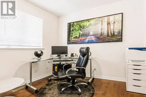124 Culloden Crescent Ottawa ON K2J 5Z9