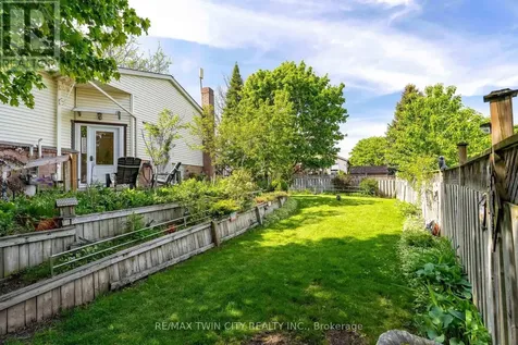 171 Herron Place Waterloo ON N2T 1H2