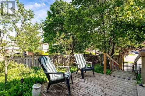 171 Herron Place Waterloo ON N2T 1H2