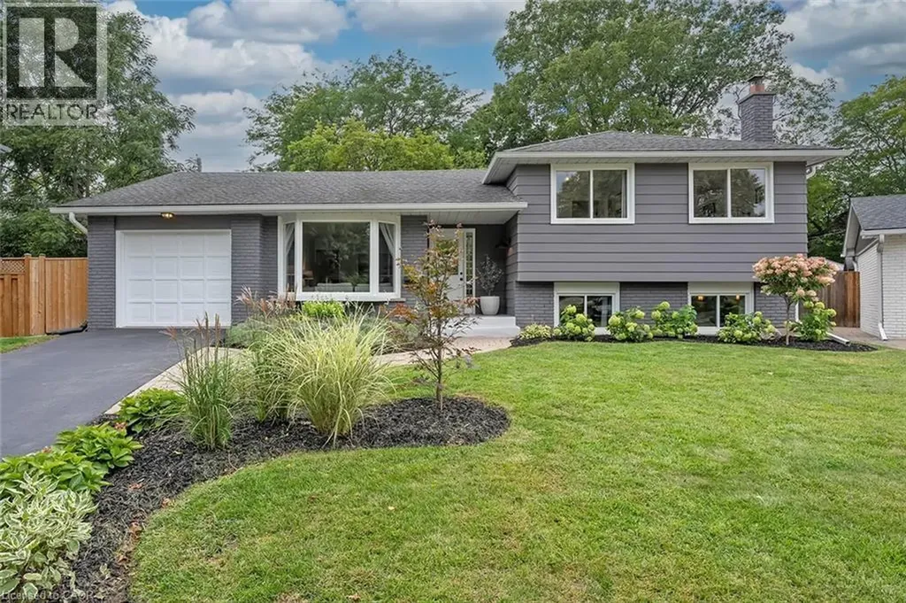 406 Oakwood Drive Burlington ON L7N 1X2