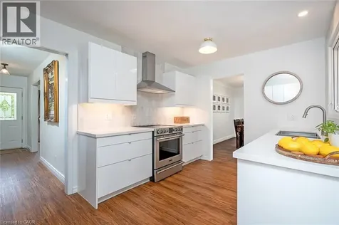 406 Oakwood Drive Burlington ON L7N 1X2