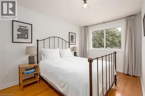 406 Oakwood Drive Burlington ON L7N 1X2