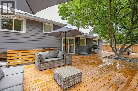 406 Oakwood Drive Burlington ON L7N 1X2