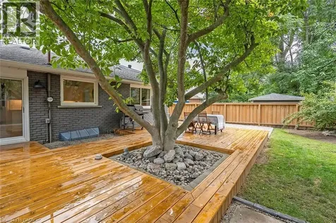 406 Oakwood Drive Burlington ON L7N 1X2