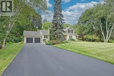 7 Colonial Crescent Oakville ON L6J 4K8