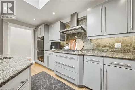 7 Colonial Crescent Oakville ON L6J 4K8