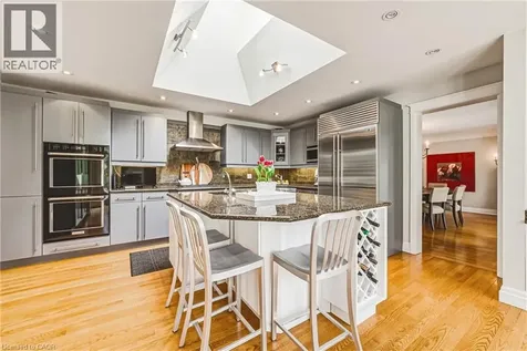 7 Colonial Crescent Oakville ON L6J 4K8