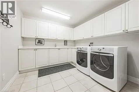 7 Colonial Crescent Oakville ON L6J 4K8