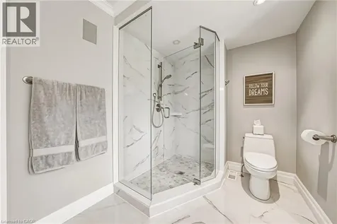 7 Colonial Crescent Oakville ON L6J 4K8