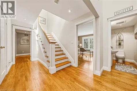 7 Colonial Crescent Oakville ON L6J 4K8