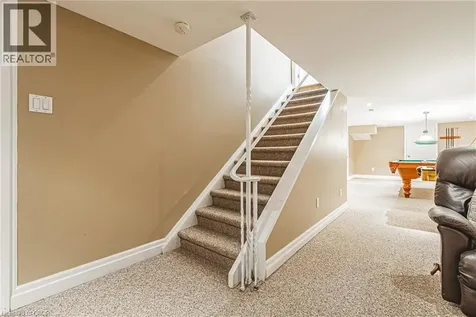 7 Colonial Crescent Oakville ON L6J 4K8