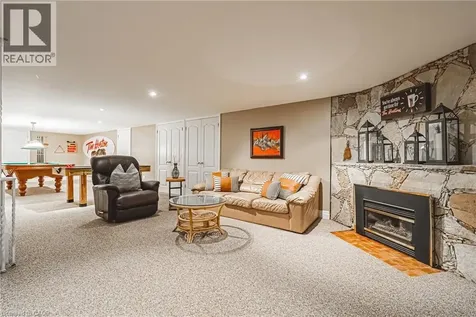 7 Colonial Crescent Oakville ON L6J 4K8