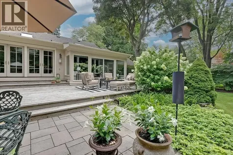 7 Colonial Crescent Oakville ON L6J 4K8