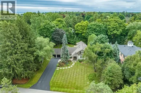 7 Colonial Crescent Oakville ON L6J 4K8