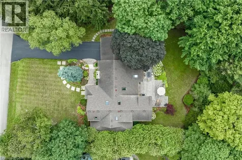 7 Colonial Crescent Oakville ON L6J 4K8