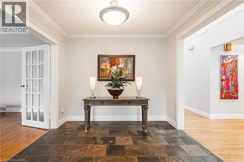 7 Colonial Crescent Oakville ON L6J 4K8