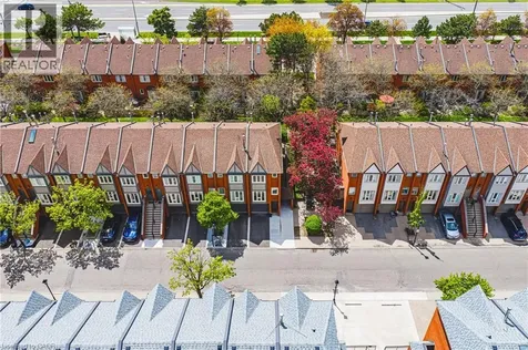 895 Maple Avenue Burlington ON L7S 2H7