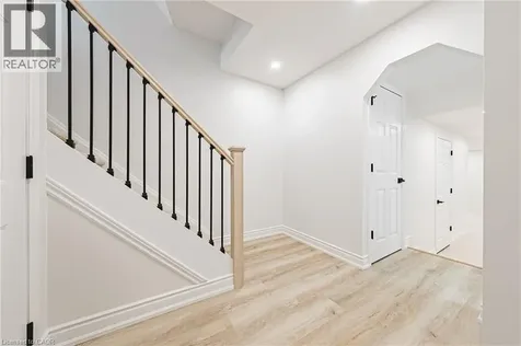 895 Maple Avenue Burlington ON L7S 2H7