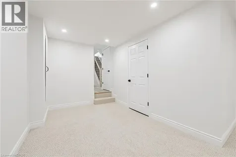895 Maple Avenue Burlington ON L7S 2H7