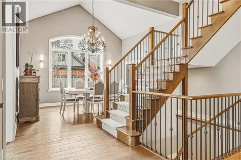 976 Shadeland Avenue Burlington ON L7T 2M5