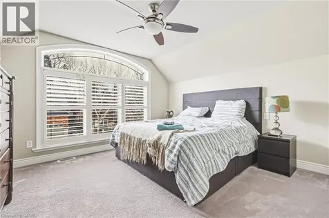 976 Shadeland Avenue Burlington ON L7T 2M5