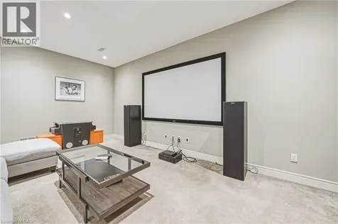 976 Shadeland Avenue Burlington ON L7T 2M5