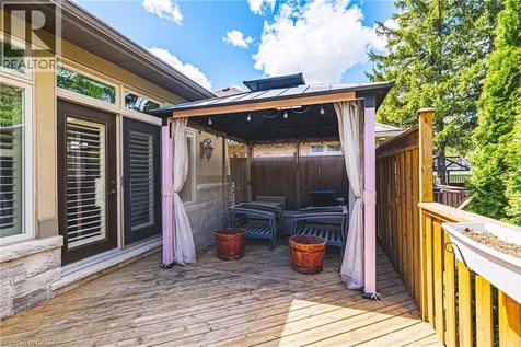 976 Shadeland Avenue Burlington ON L7T 2M5