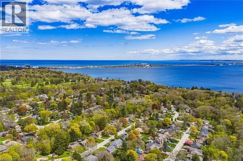 976 Shadeland Avenue Burlington ON L7T 2M5