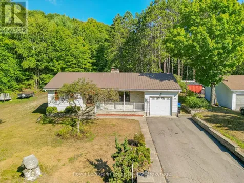 22 Glendale Road Tiny ON L9M 0C2